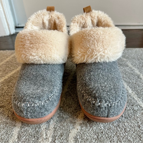 DearFoams Gray Faux Sheepskin Lined Bootie Slippers Size M 7-8 - Picture 2 of 8